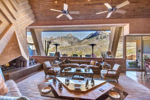 2564 E Ocotillo Rd, Phoenix, AZ 85016 photo 1