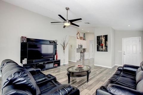 2023 E Aire Libre Ave, Phoenix, AZ 85022 photo 4