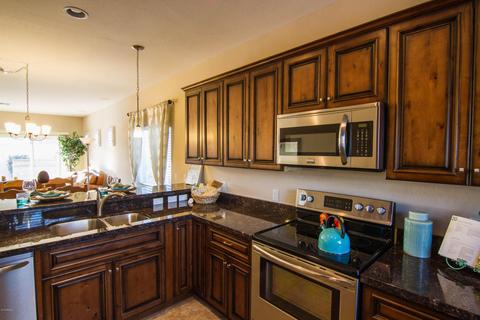 8214 S 4th Ln, Phoenix, AZ 85041 photo 2