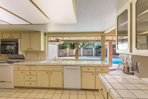 2439 E Lincoln Cir, Phoenix, AZ 85016 photo 13