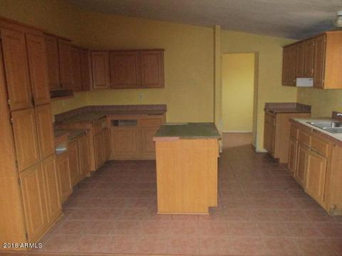 213 7th Ave E, Buckeye, AZ 85326 photo 3