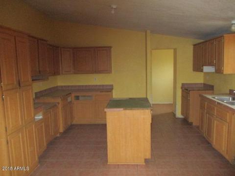 213 7th Ave E, Buckeye, AZ 85326 photo 2