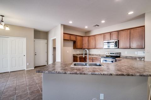 1665 S Constellation Way, Gilbert, AZ 85295 photo 4