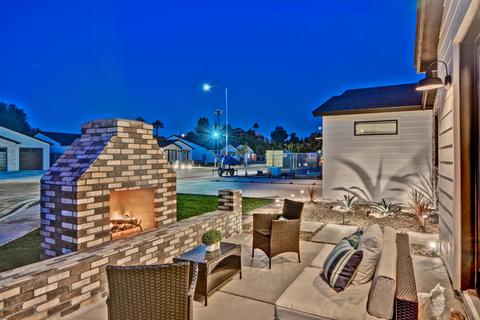 225 E Ashwood Pl, Phoenix, AZ 85012 photo 4