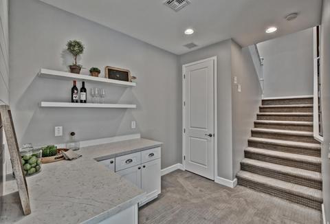 225 E Ashwood Pl, Phoenix, AZ 85012 photo 7