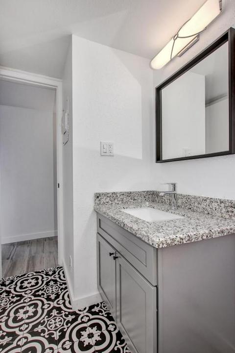 1320 E Bethany Home Rd #62, Phoenix, AZ 85014 photo 5
