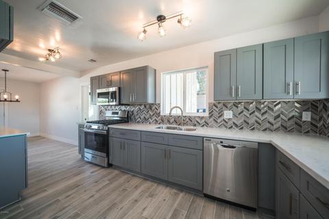 1016 W Piccadilly Rd, Phoenix, AZ 85013 photo 1