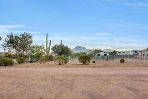 1570 N Main Dr, Apache Junction, AZ 85120 photo 1