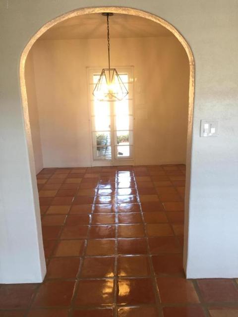32 E Medlock Dr, Phoenix, AZ 85012 photo 3