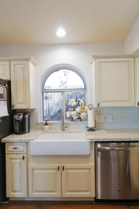 3736 E Morrow Dr, Phoenix, AZ 85050 photo 6