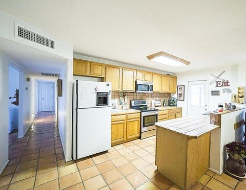 2022 E Duke Dr, Tempe, AZ 85283 photo 3