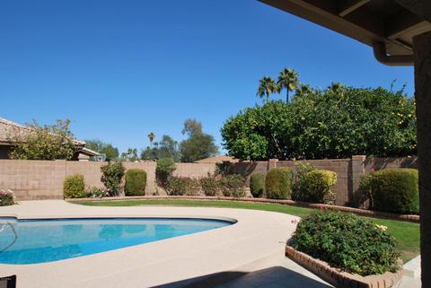 218 E Acapulco Ln, Phoenix, AZ 85022 photo 13