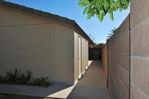 218 E Acapulco Ln, Phoenix, AZ 85022 photo 8