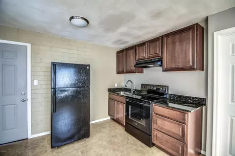 8827 N 3rd St, Phoenix, AZ 85020 photo 3