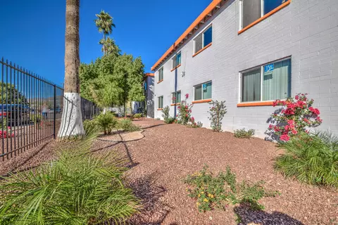 8827 N 3rd St, Phoenix, AZ 85020 photo 1