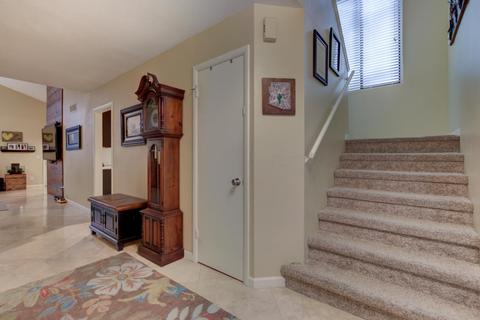 418 E Taro Ln, Phoenix, AZ 85024 photo 2