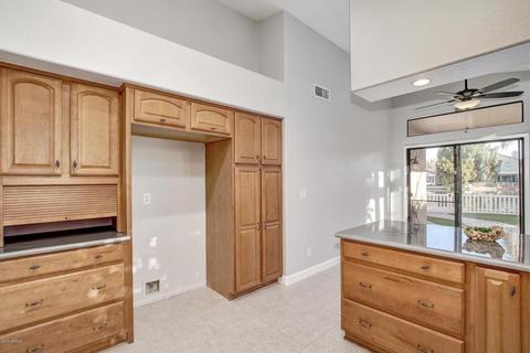 318 E Stonebridge Dr, Gilbert, AZ 85234 photo 9