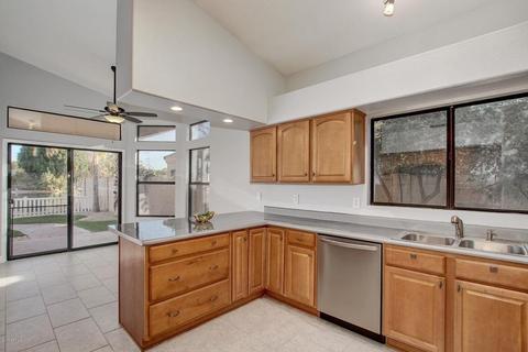 318 E Stonebridge Dr, Gilbert, AZ 85234 photo 7