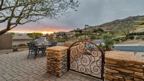 407 E Desert Wind Dr, Phoenix, AZ 85048 photo 4