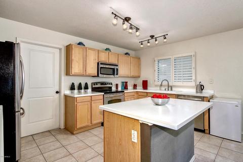 2044 E Ruby Ln, Phoenix, AZ 85024 photo 10