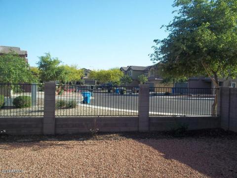 627 E Cody Dr, Phoenix, AZ 85040 photo 4
