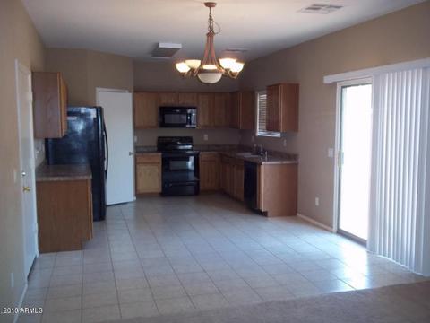 627 E Cody Dr, Phoenix, AZ 85040 photo 2