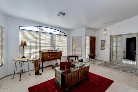 1432 W Iris Dr, Gilbert, AZ 85233 photo 2