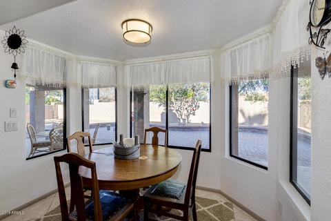 1432 W Iris Dr, Gilbert, AZ 85233 photo 4