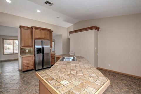 5127 E Tunder Dr, Phoenix, AZ 85044 photo 6