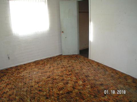 4020 N 64th Dr, Phoenix, AZ 85033 photo 6