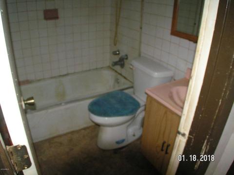 4020 N 64th Dr, Phoenix, AZ 85033 photo 9