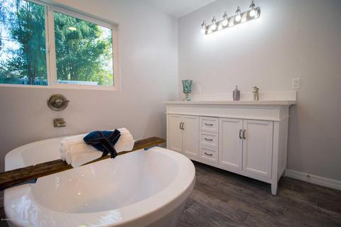 3907 E Osborn Rd, Phoenix, AZ 85018 photo 11