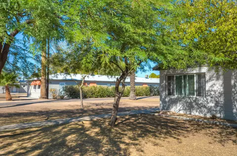 740 E Turney Ave, Phoenix, AZ 85014 photo 3