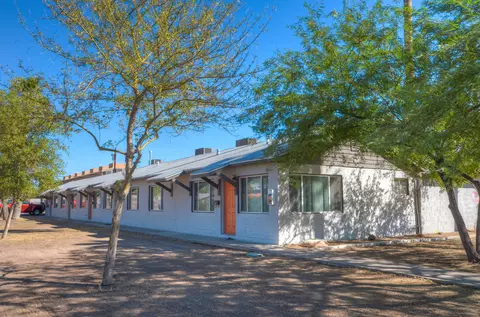 740 E Turney Ave, Phoenix, AZ 85014 photo 1