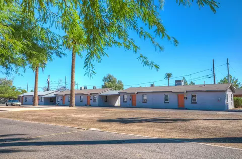 808 E Turney Ave, Phoenix, AZ 85014 photo 2