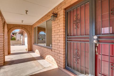 2728 E Cannon Dr, Phoenix, AZ 85028 photo 2