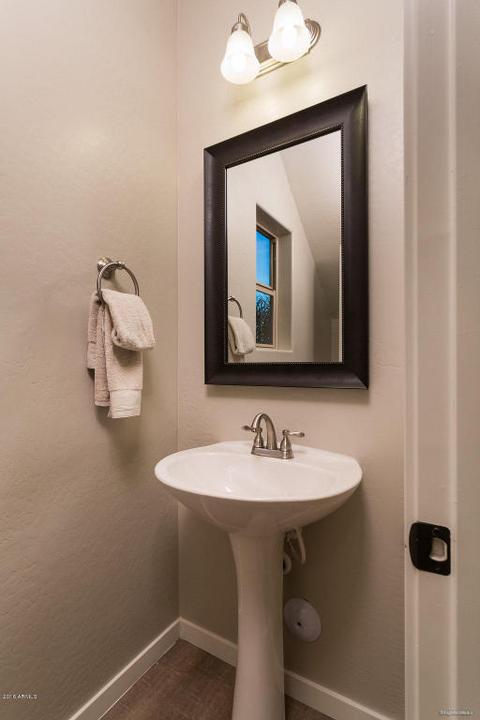 8622 E Fox St, Mesa, AZ 85207 photo 2