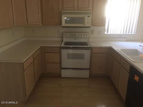 191 W Smoke Tree Rd, Gilbert, AZ 85233 photo 2