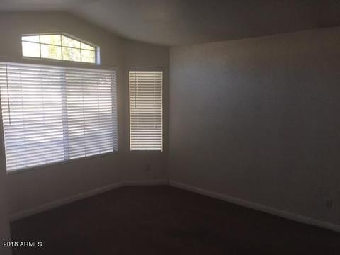 191 W Smoke Tree Rd, Gilbert, AZ 85233 photo 3