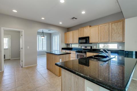 3886 E Packard Dr, Gilbert, AZ 85298 photo 5