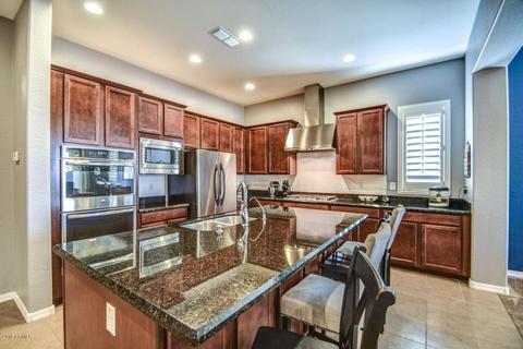 3916 E Rakestraw Ln, Gilbert, AZ 85298 photo 2