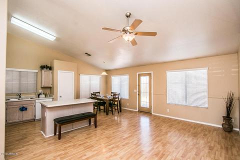 2046 E Cathy Ct, Gilbert, AZ 85296 photo 2