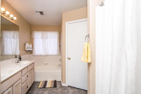 2046 E Cathy Ct, Gilbert, AZ 85296 photo 22