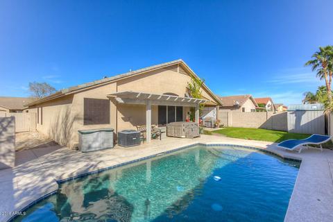 2055 E Smoke Tree Rd, Gilbert, AZ 85296 photo 3