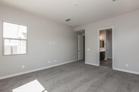899 E Knightsbridge Way, Gilbert, AZ 85297 photo 14