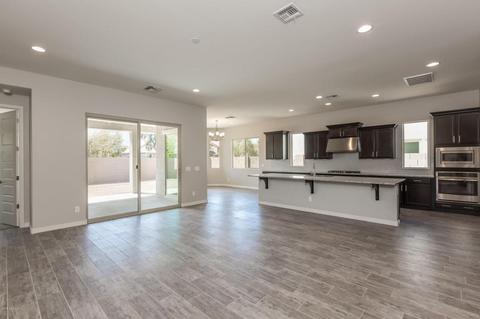 899 E Knightsbridge Way, Gilbert, AZ 85297 photo 4