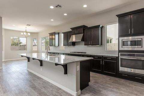899 E Knightsbridge Way, Gilbert, AZ 85297 photo 9