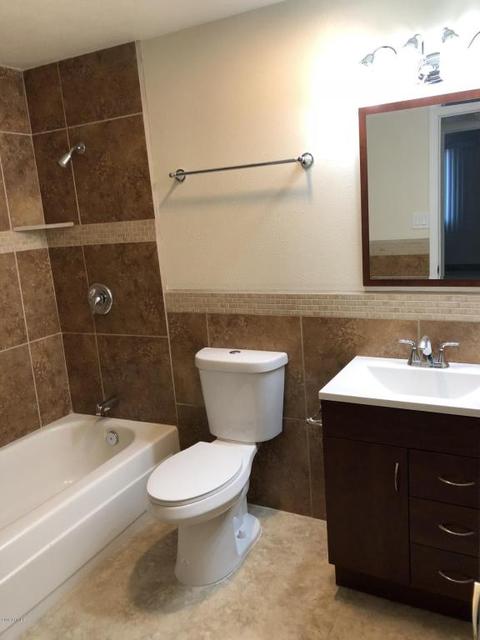 7253 W Wolf St, Phoenix, AZ 85033 photo 3