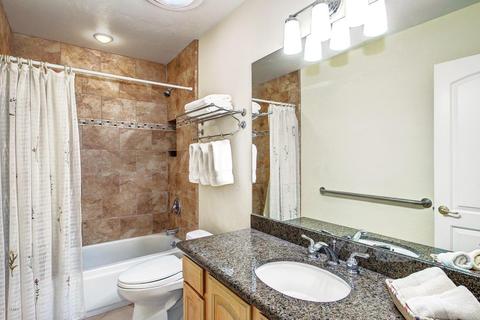 5244 E Osborn Rd, Phoenix, AZ 85018 photo 24