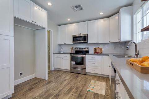 2943 N 17th Dr, Phoenix, AZ 85015 photo 9